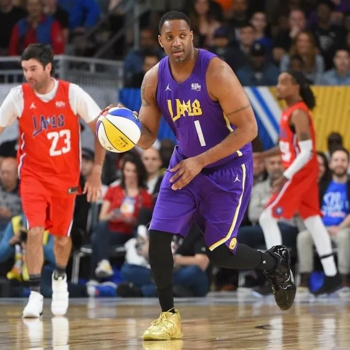 疑是球队战 疑是球队战